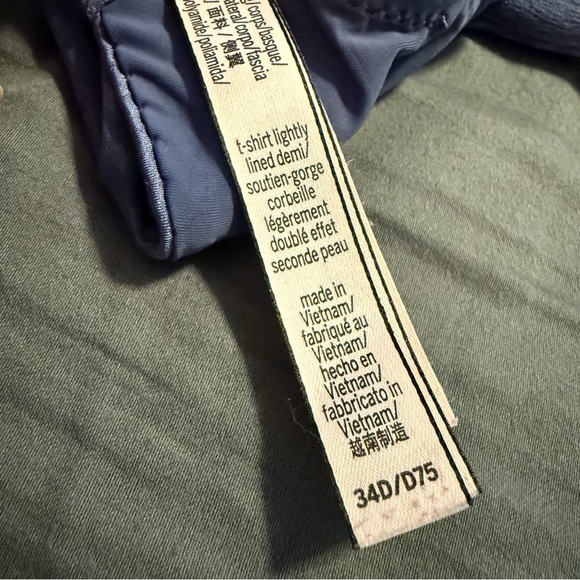 Victoria’s Secret💥 T-Shirt Lightly Lined Demi Bra size 34D - Picture 7 of 7